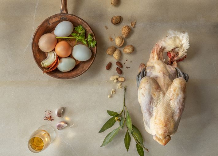 Ingredientes para la gallina en pepitoria